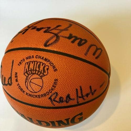 1969-1970 Отбор на Шампионите от НБА Ню Йорк Никс Подписа баскетболен договор с Стейнер COA - Баскетболни топки